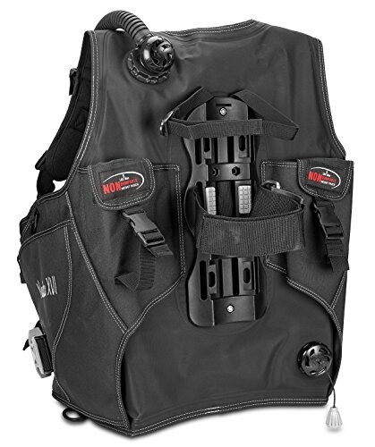 Scuba diving BCD vest with straps and pockets